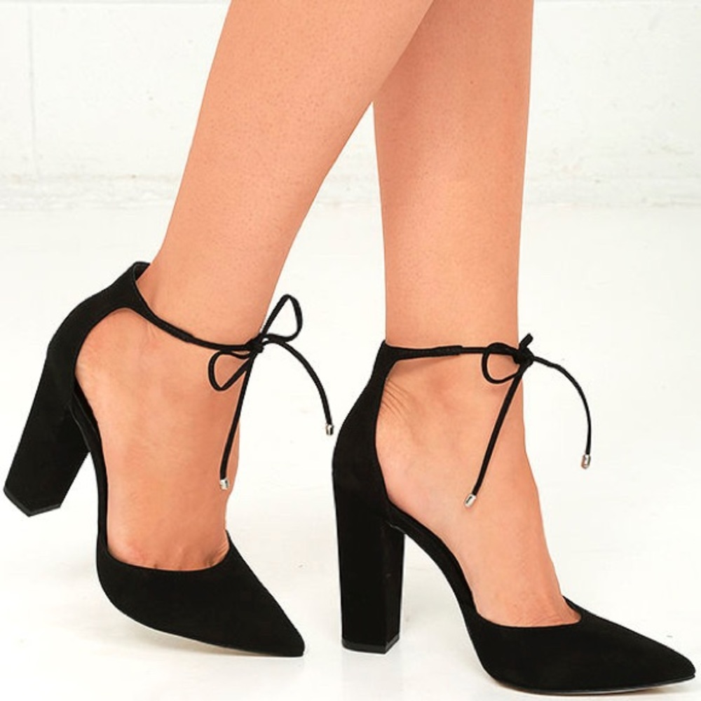 New Steve Madden black tie block heels, size 8